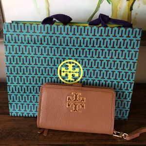 Tory Burch Britten smart wallet/wristlet